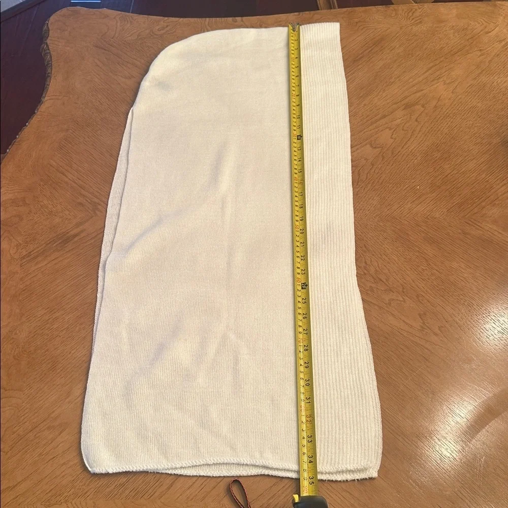 Totes White Acrylic Knit Scarf